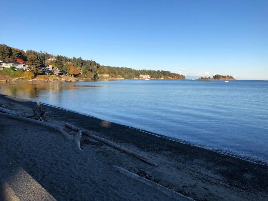 Bright Private Suite Near Departure Bay Beach ナナイモ エクステリア 写真