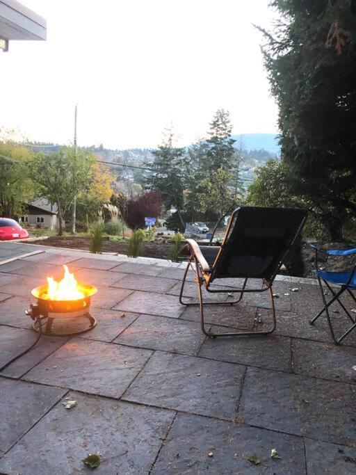 Bright Private Suite Near Departure Bay Beach ナナイモ エクステリア 写真