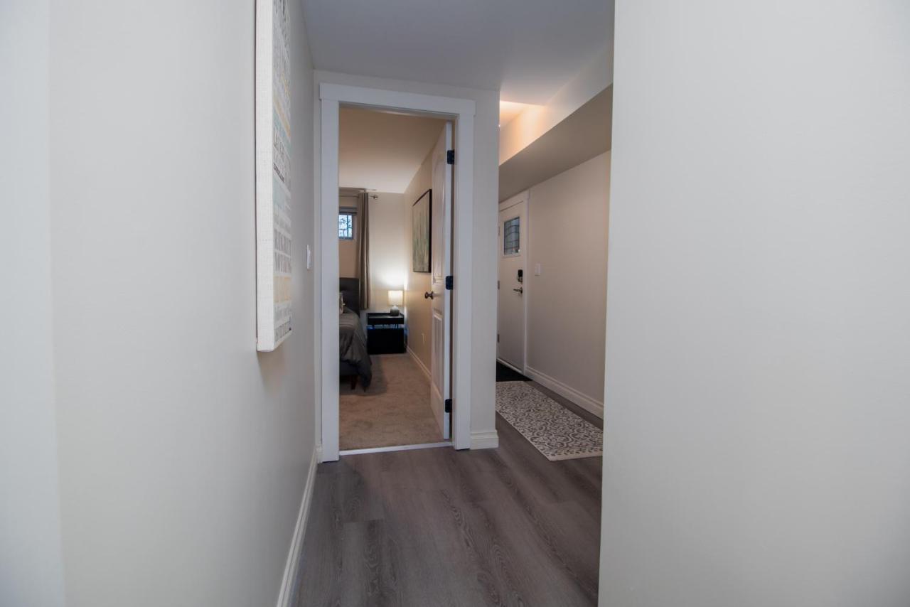 Bright Private Suite Near Departure Bay Beach ナナイモ エクステリア 写真