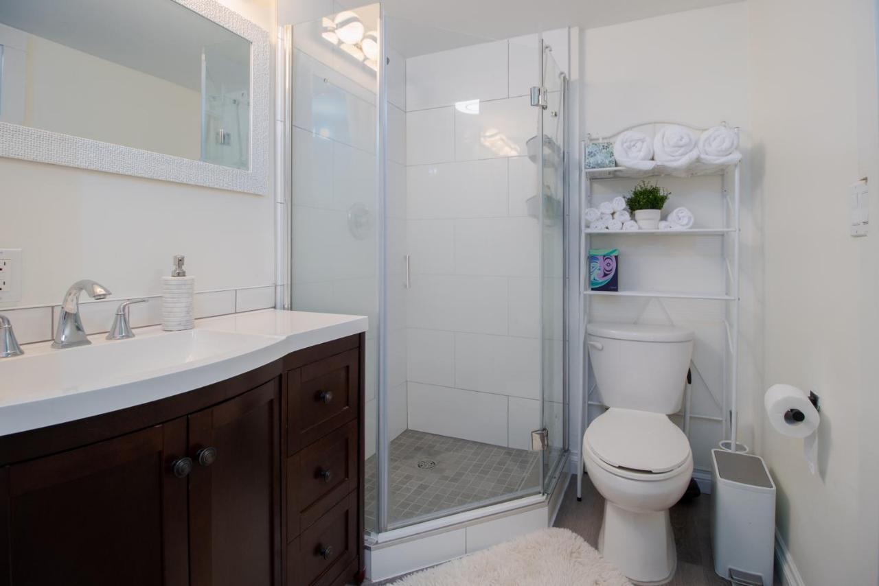 Bright Private Suite Near Departure Bay Beach ナナイモ エクステリア 写真